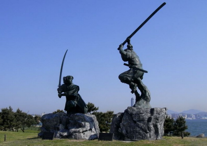 miyamoto musashi vs sasaki kojiro monumento ganryujima