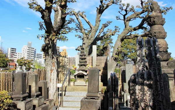 oiwa sugamo tumba myogoji